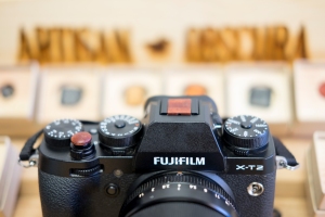 Bloodwood soft release button with bloodwood hotshoe cover on Fujifilm X-T2